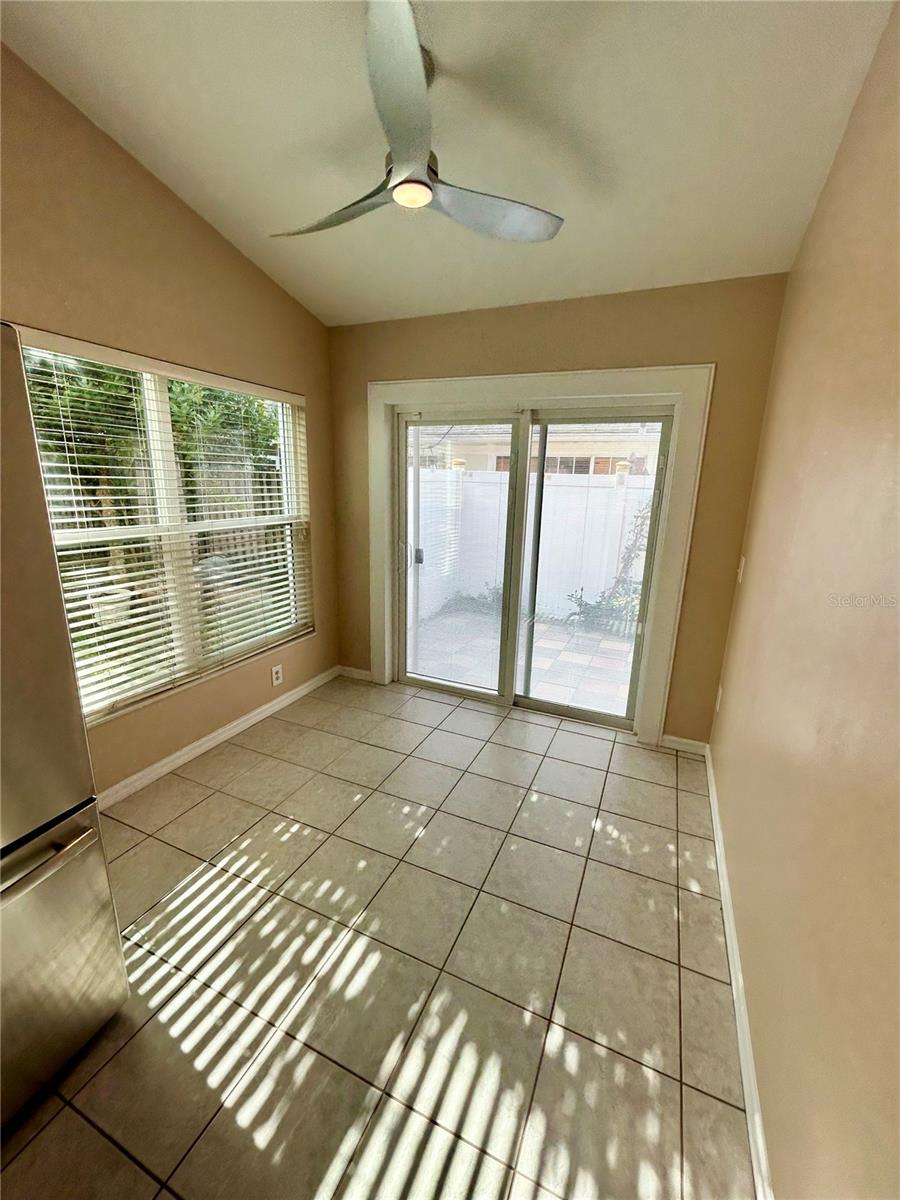 Image 10 of 18 For 929 Beresford Way