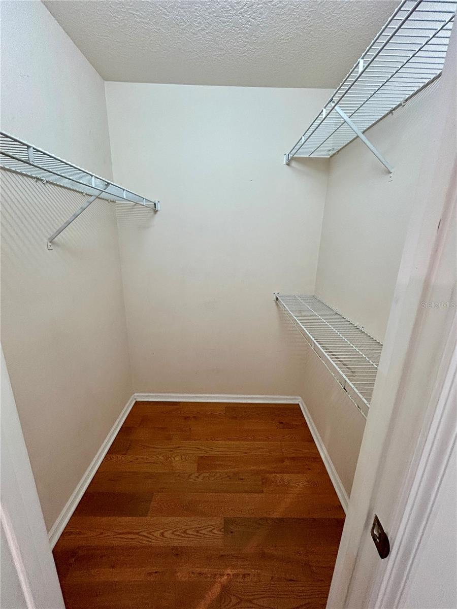 Image 12 of 18 For 929 Beresford Way