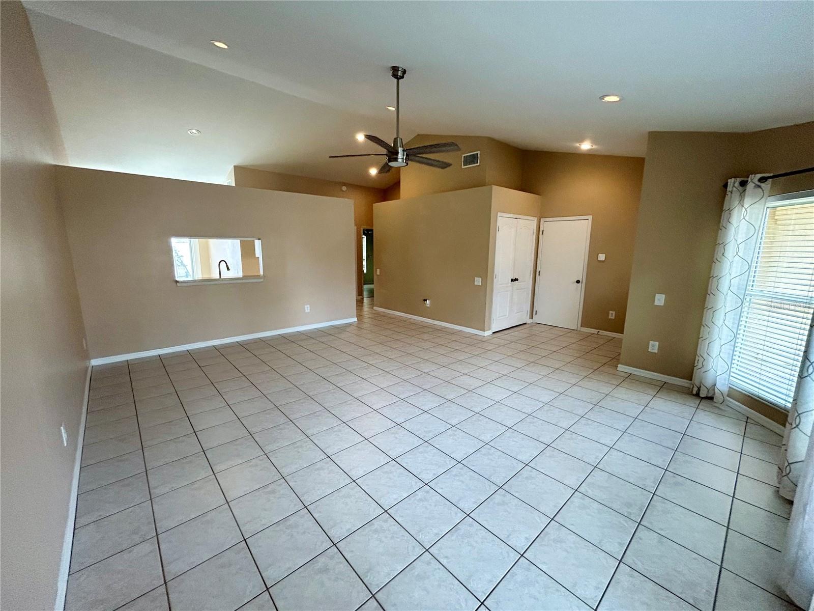 Image 6 of 18 For 929 Beresford Way