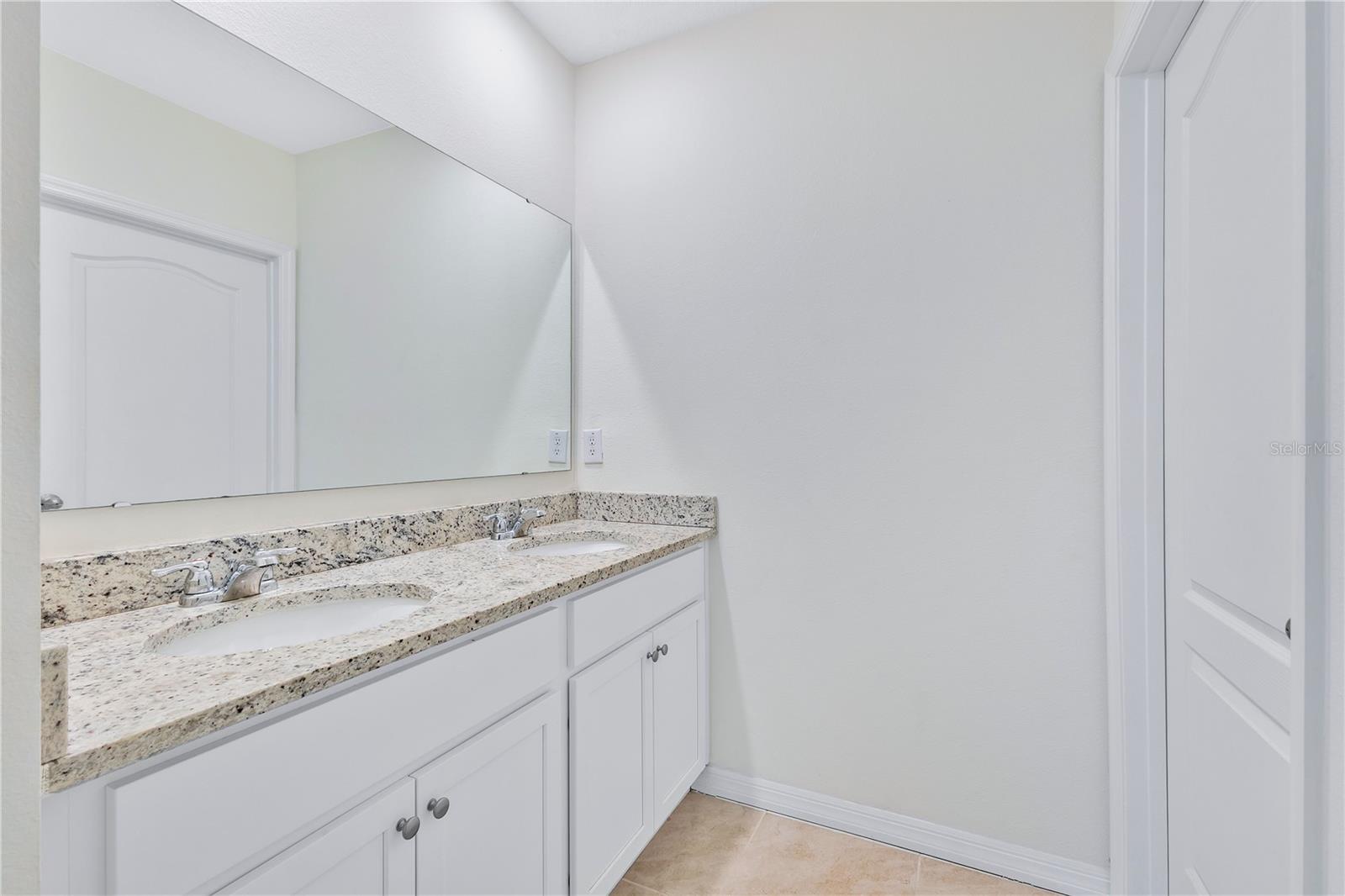 Image 18 of 40 For 641 Talisi Loop