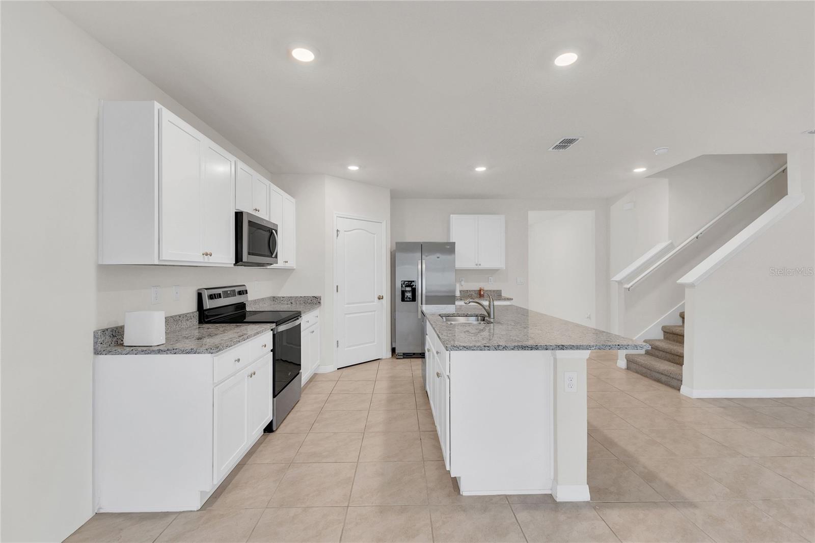 Image 5 of 40 For 641 Talisi Loop