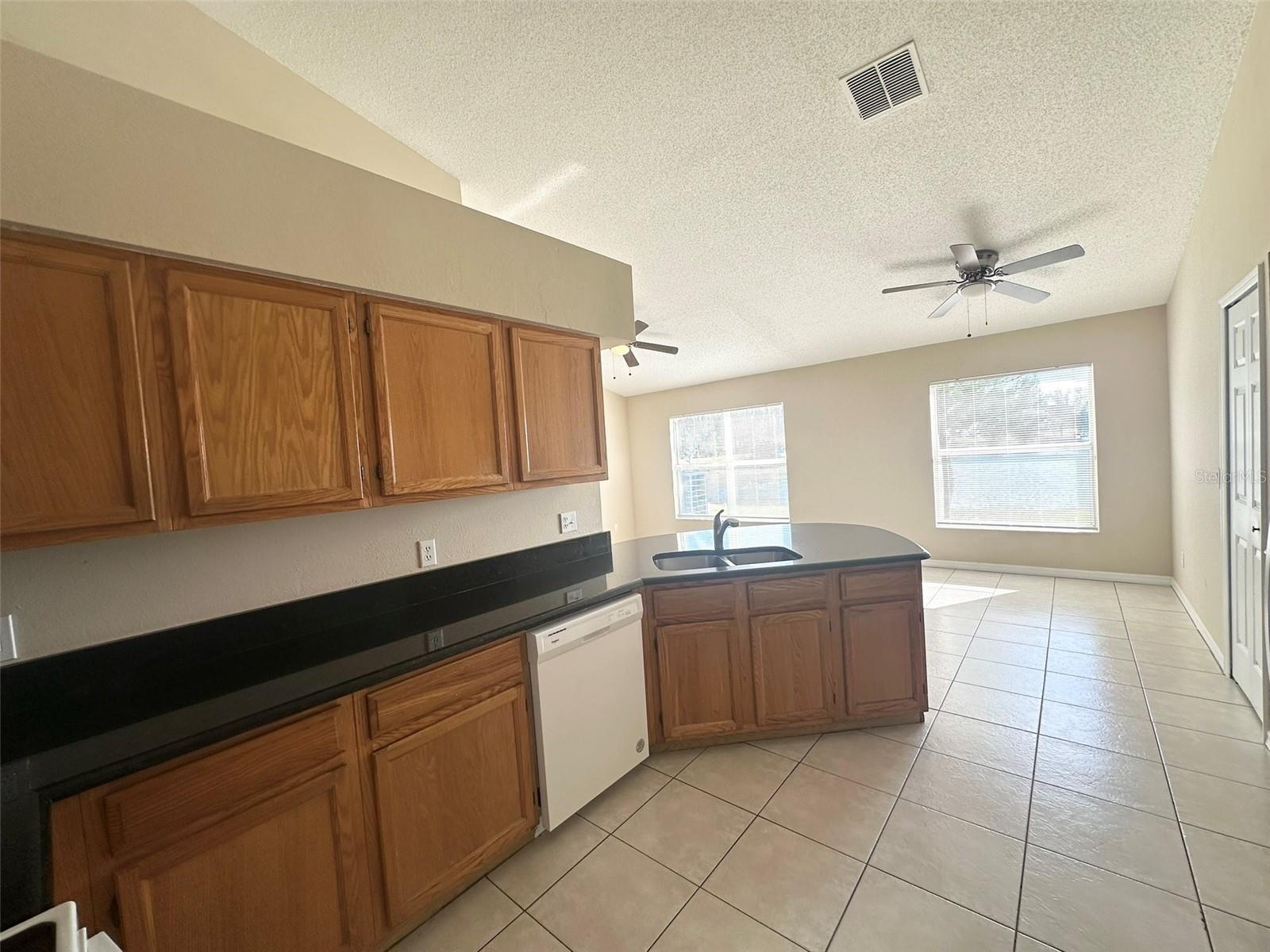 Image 10 of 47 For 12553 Beacontree Way