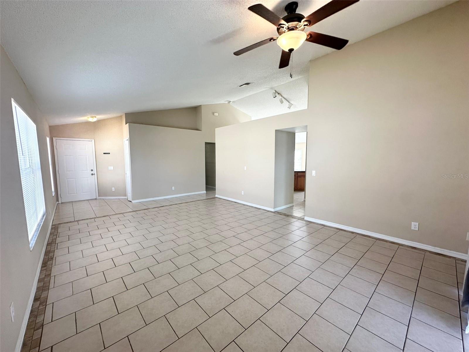 Image 14 of 47 For 12553 Beacontree Way