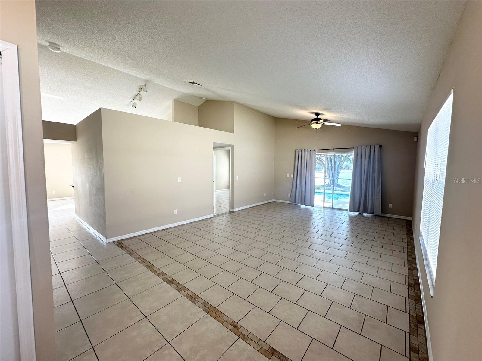 Image 16 of 47 For 12553 Beacontree Way