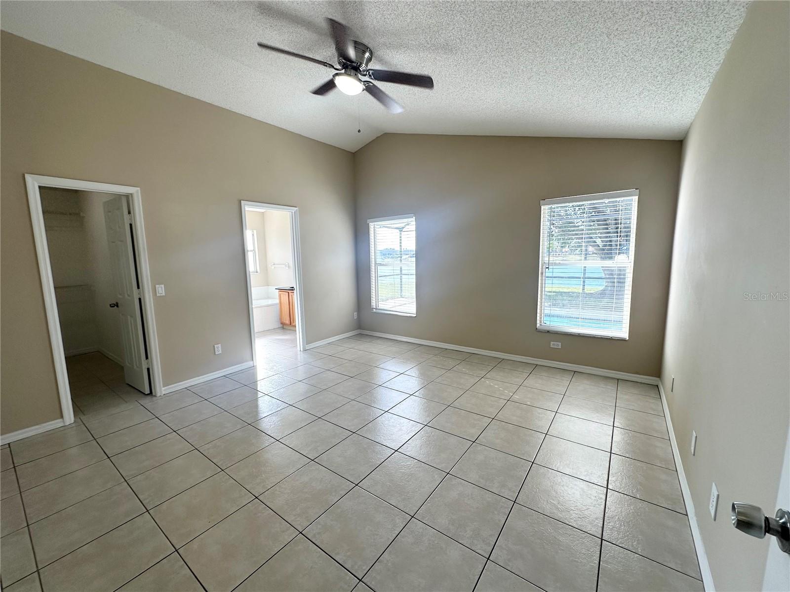 Image 18 of 47 For 12553 Beacontree Way