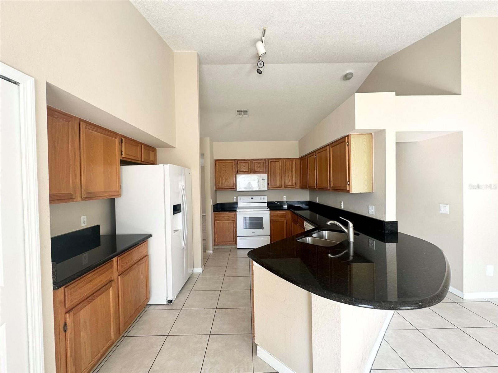 Image 2 of 47 For 12553 Beacontree Way