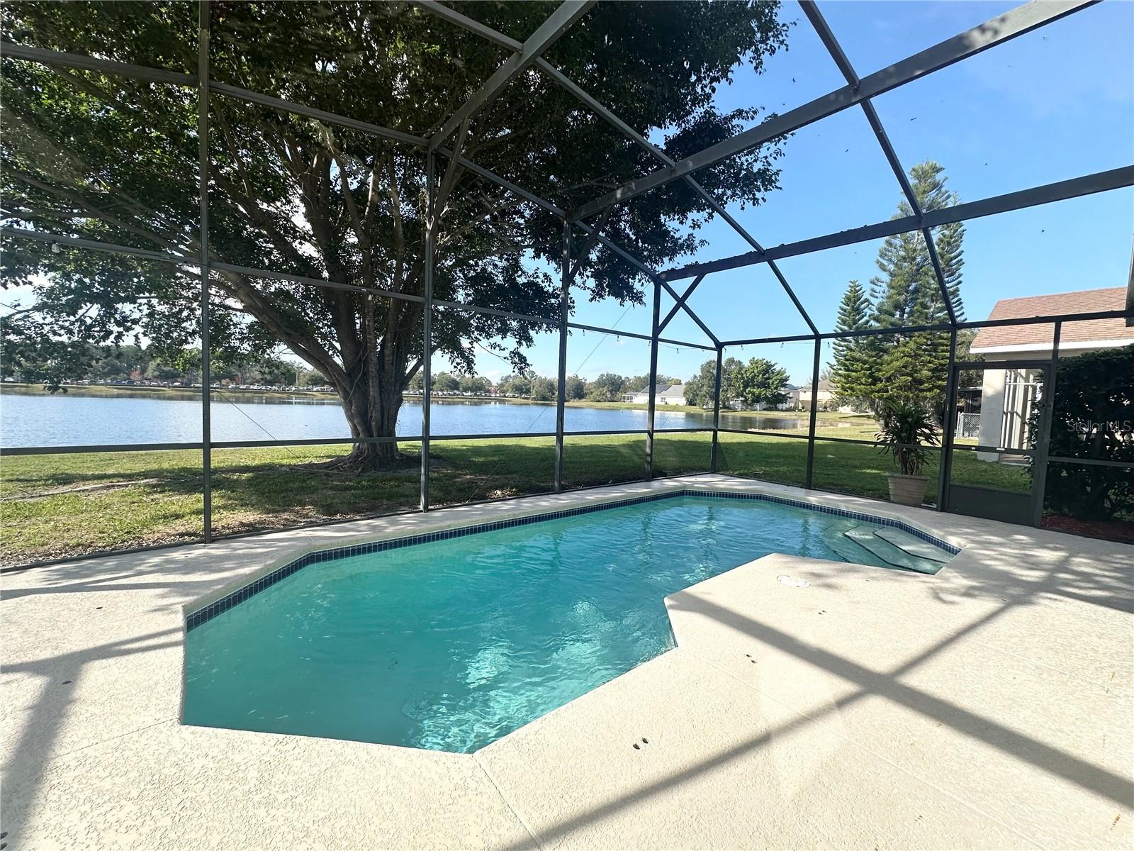 Image 37 of 47 For 12553 Beacontree Way