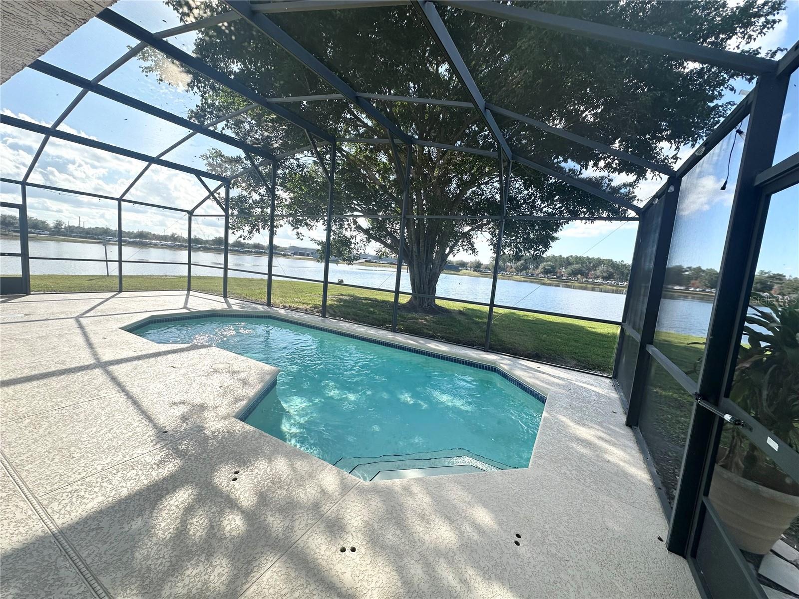 Image 40 of 47 For 12553 Beacontree Way