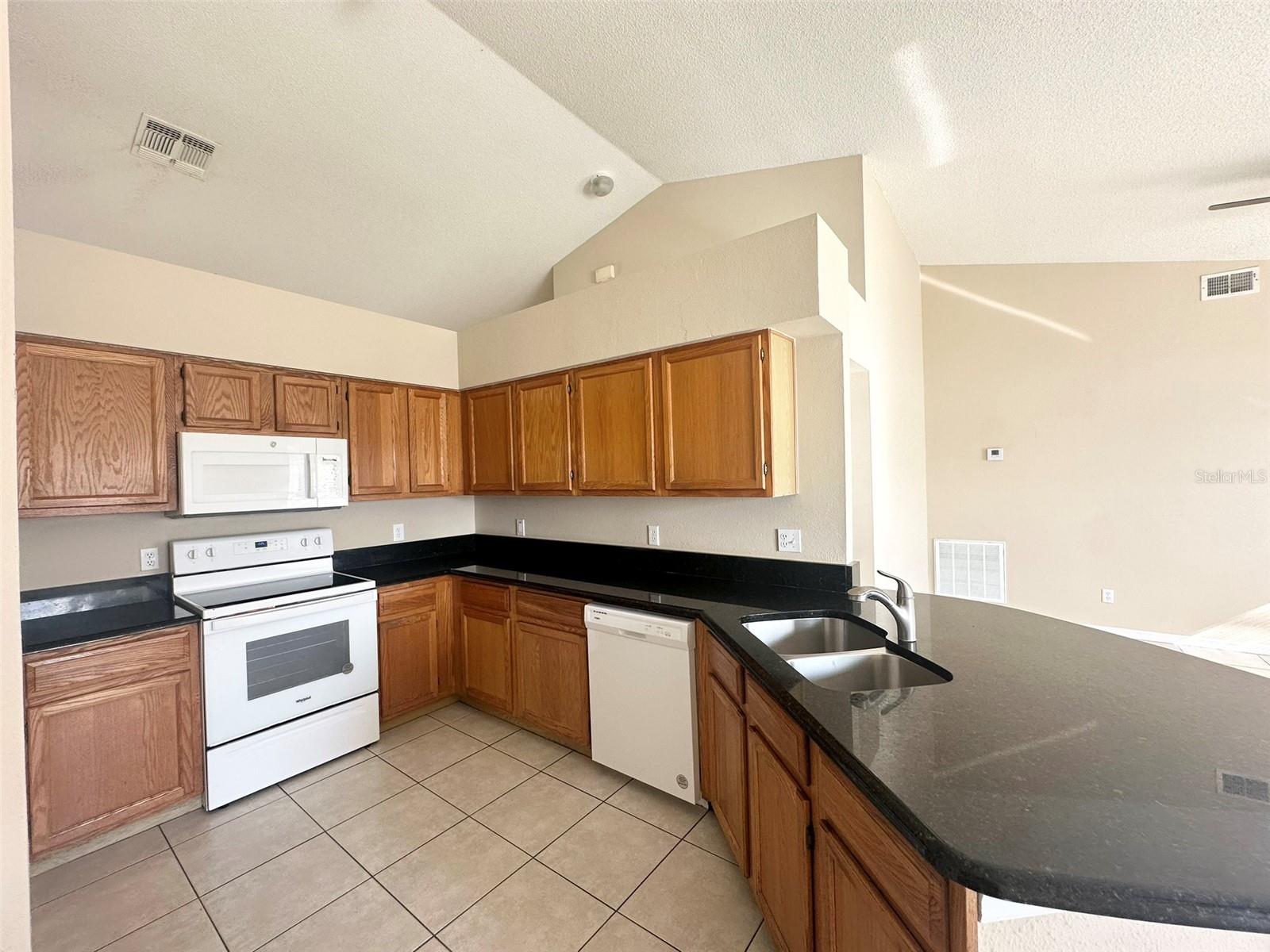 Image 8 of 47 For 12553 Beacontree Way