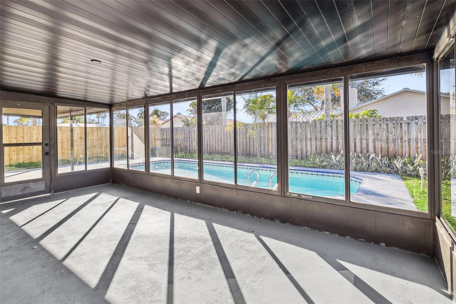 Image 16 of 25 For 2209 Spring Circle