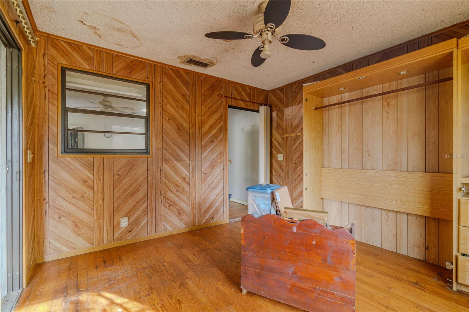 Image 32 of 50 For 9140 155th Place