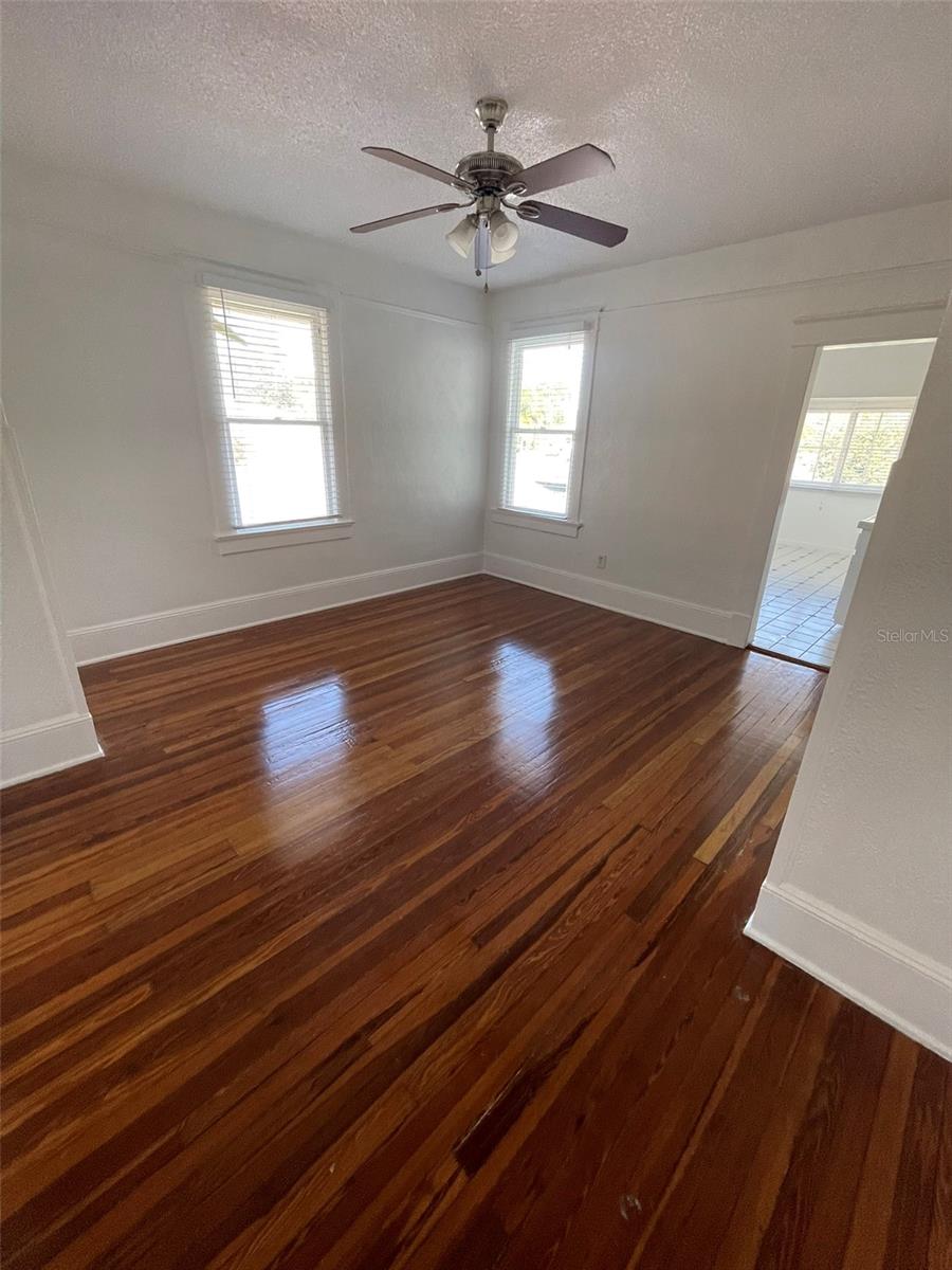 Image 9 of 9 For 429 Ruth Lane 3