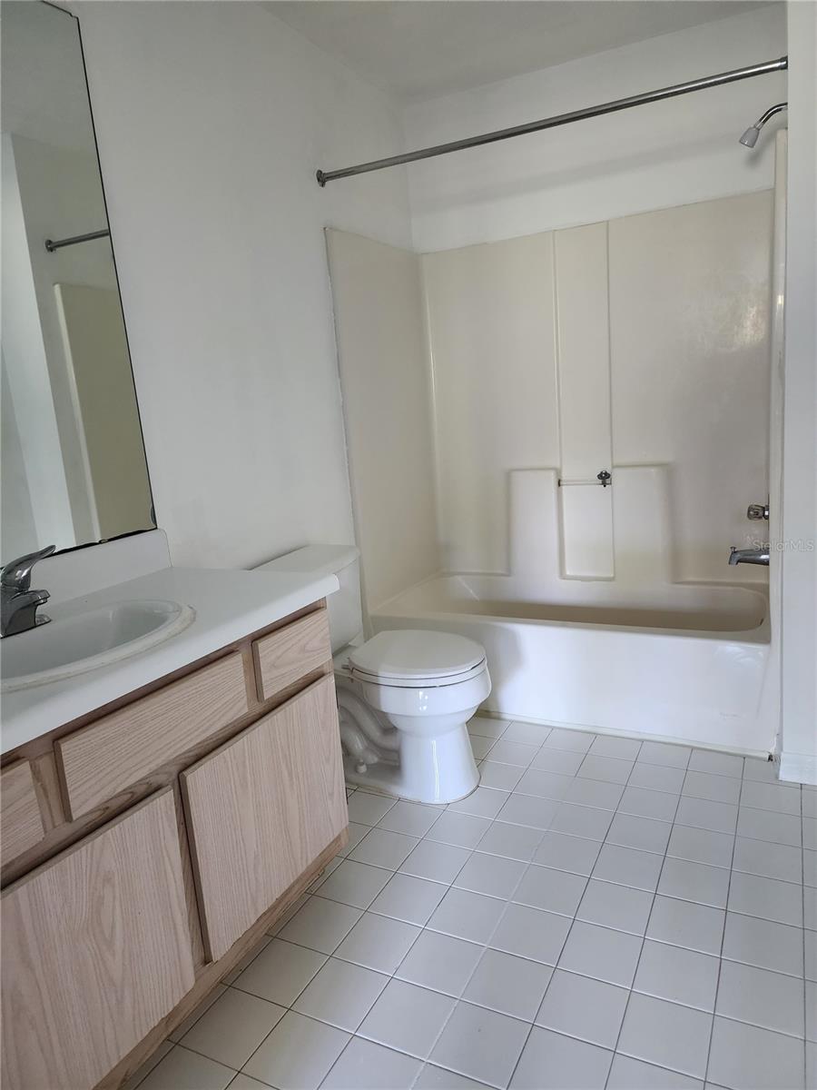 Image 6 of 9 For 5459 Vineland Road 4307