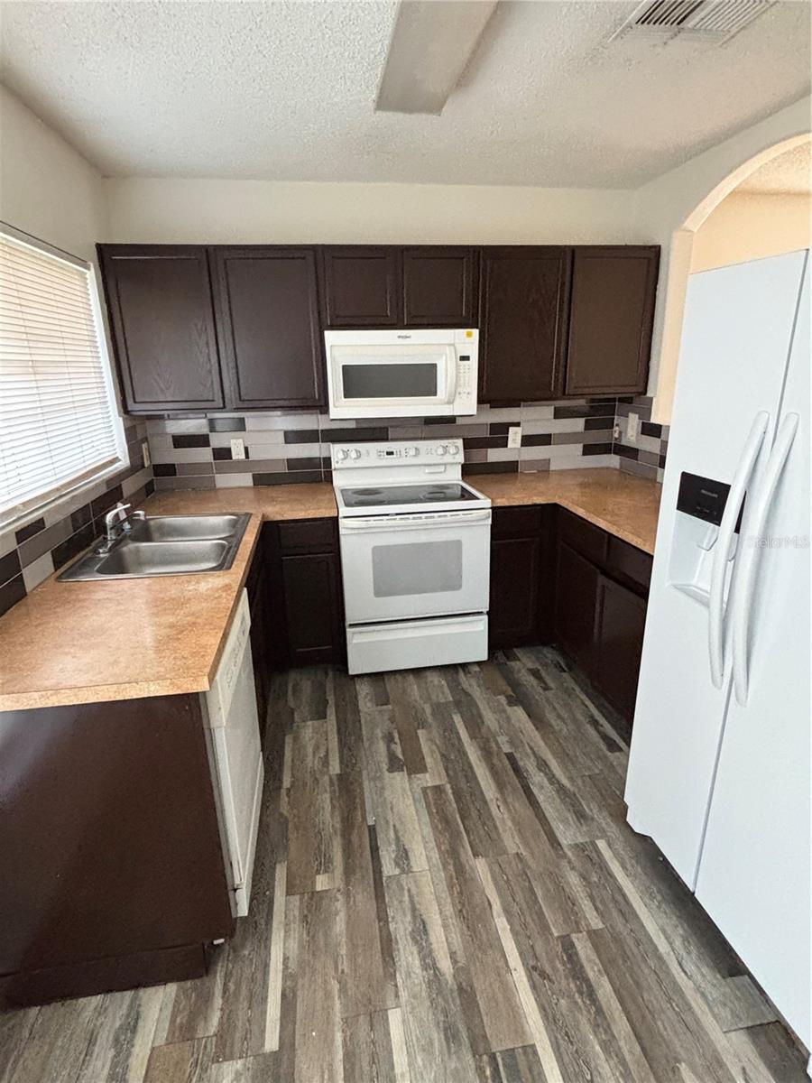 Image 9 of 29 For 13301 Fairway Glen Drive 104