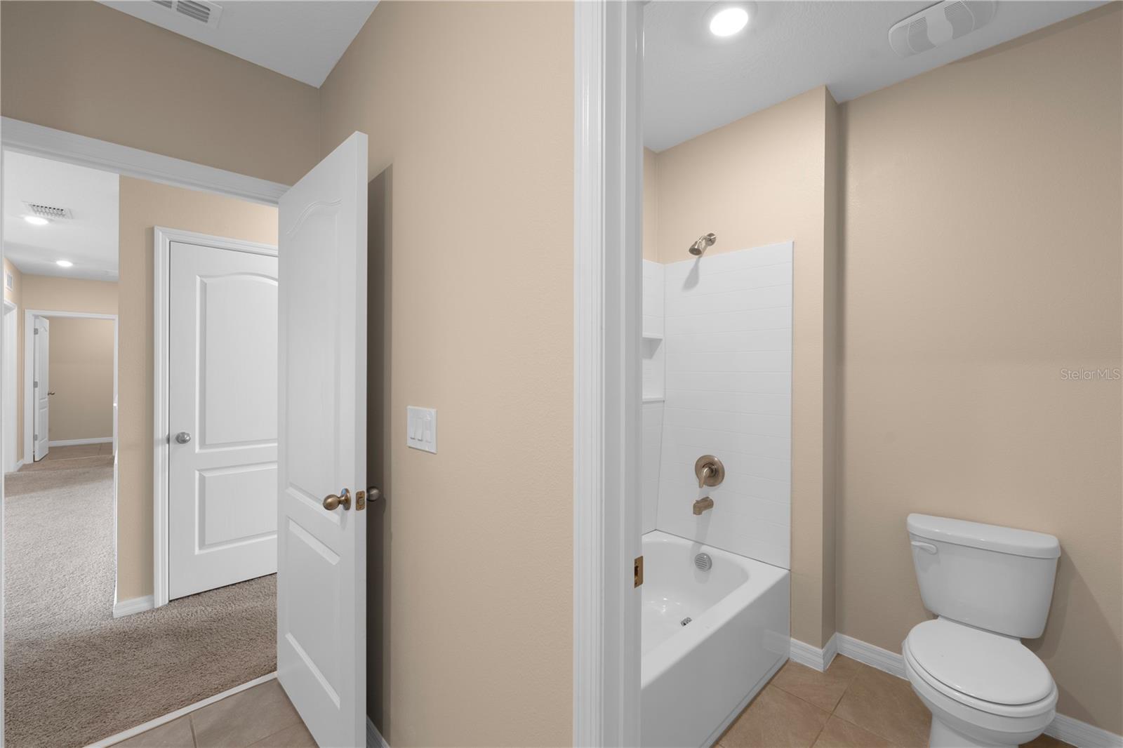 Image 32 of 35 For 1461 Olive Court