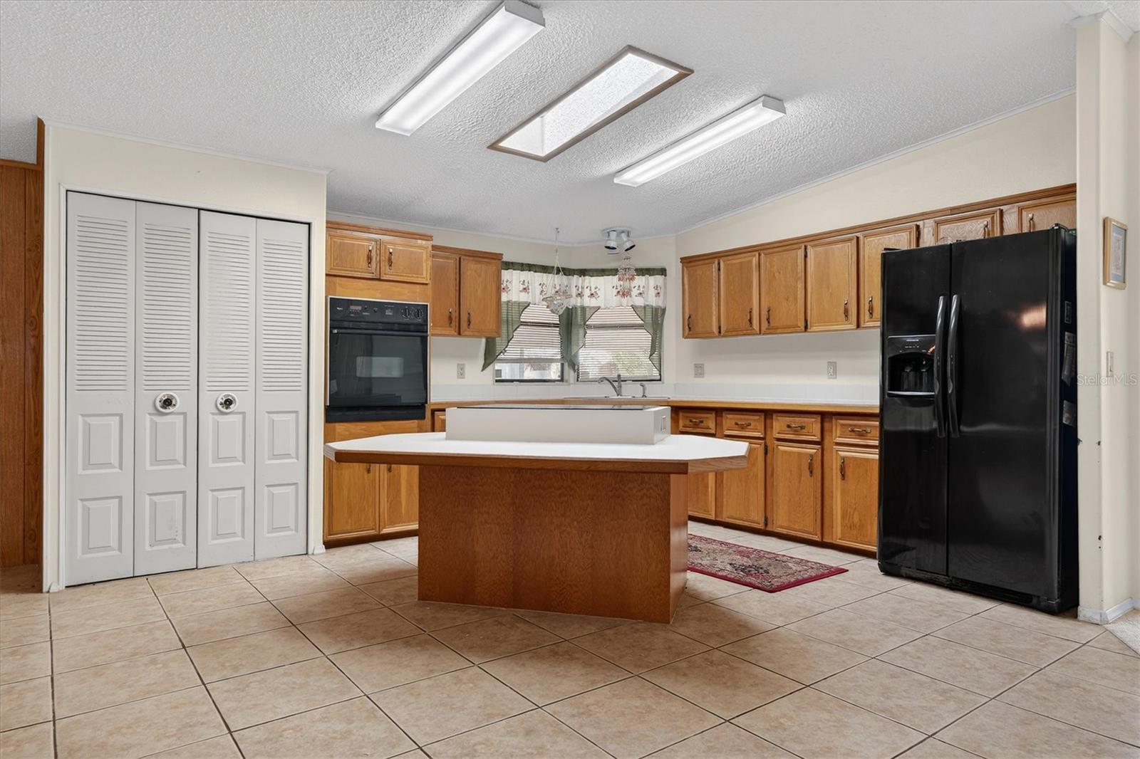 Image 10 of 38 For 6399 Lolly Bay Loop Ne