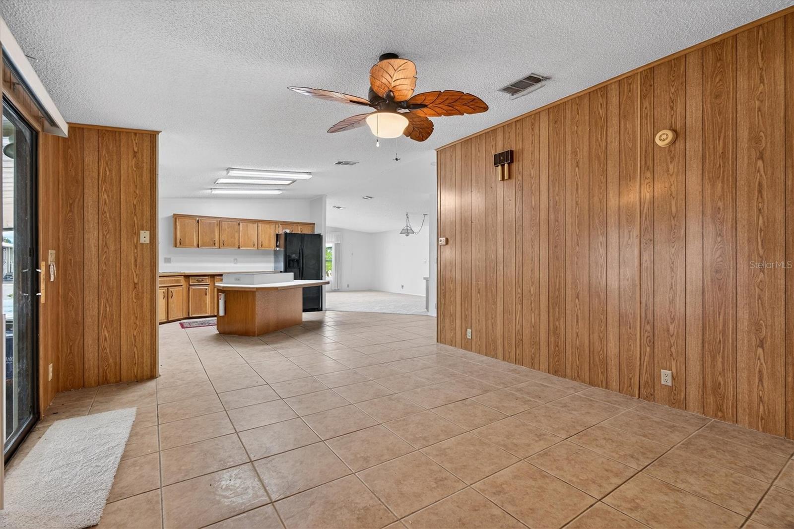 Image 14 of 38 For 6399 Lolly Bay Loop Ne