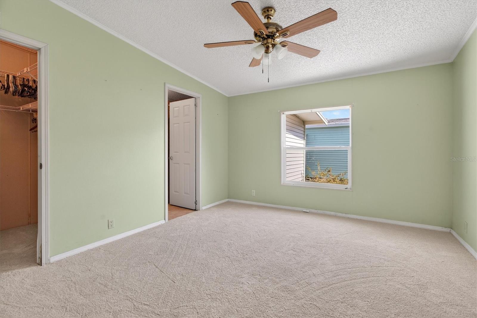 Image 22 of 38 For 6399 Lolly Bay Loop Ne