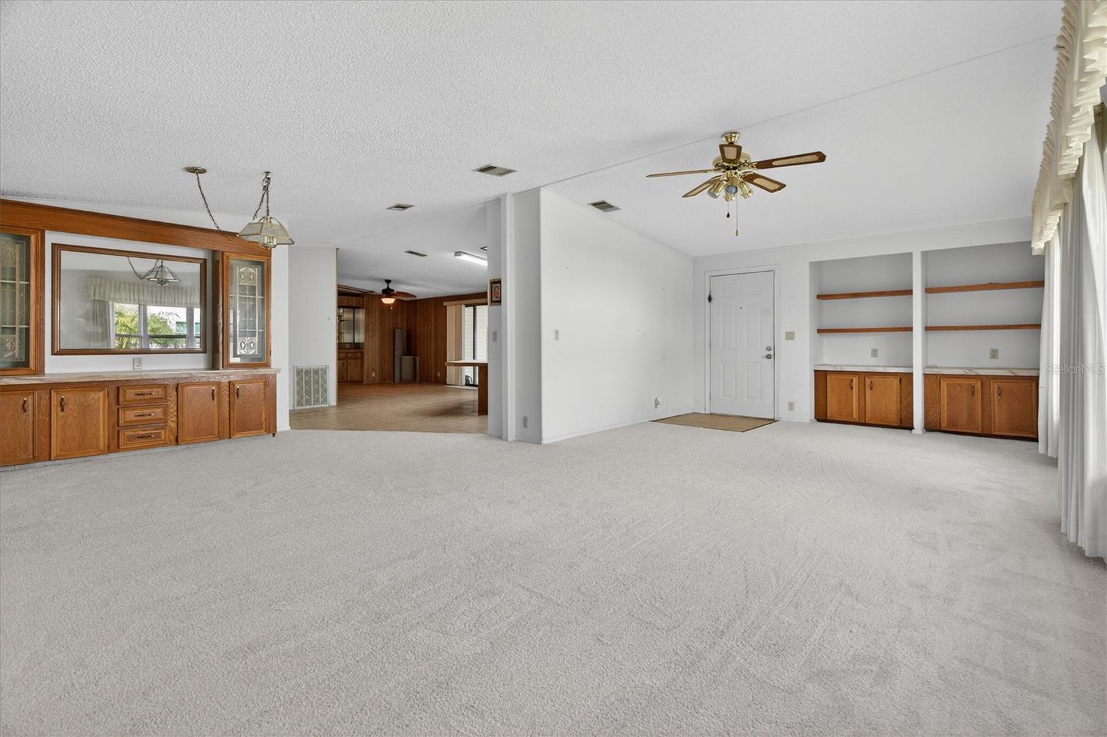 Image 5 of 38 For 6399 Lolly Bay Loop Ne