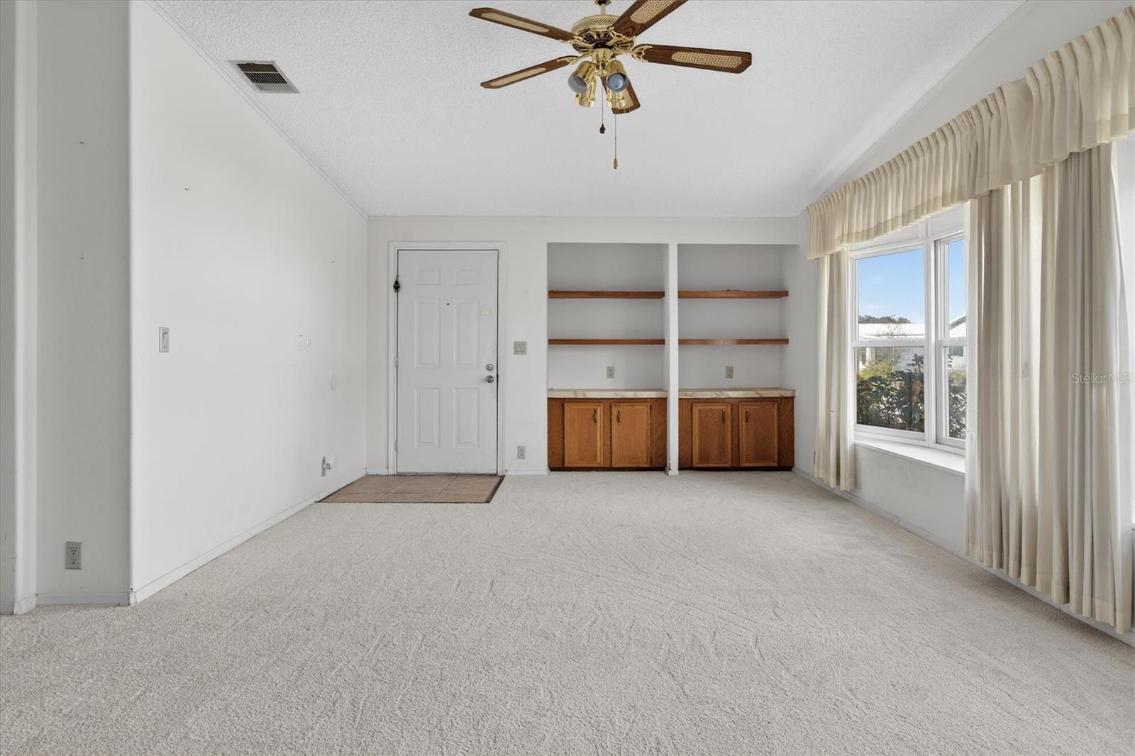 Image 8 of 38 For 6399 Lolly Bay Loop Ne