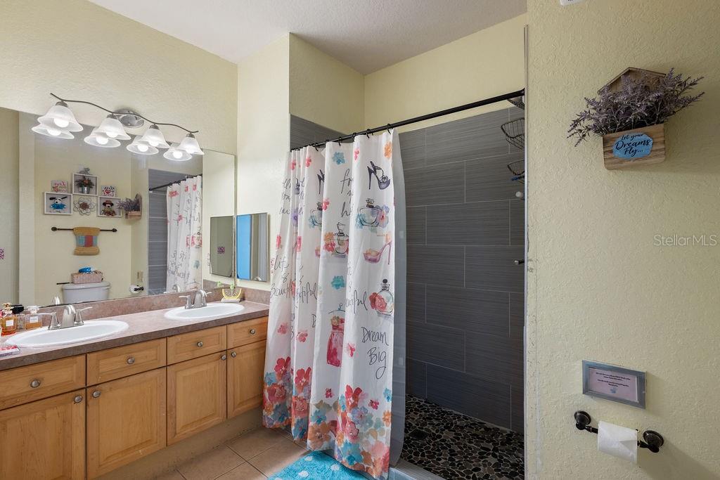 Image 19 of 23 For 302 Terrace Ridge Circle 302