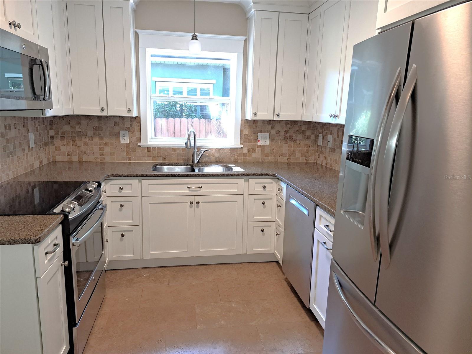 Image 12 of 50 For 1835 Edwin Boulevard