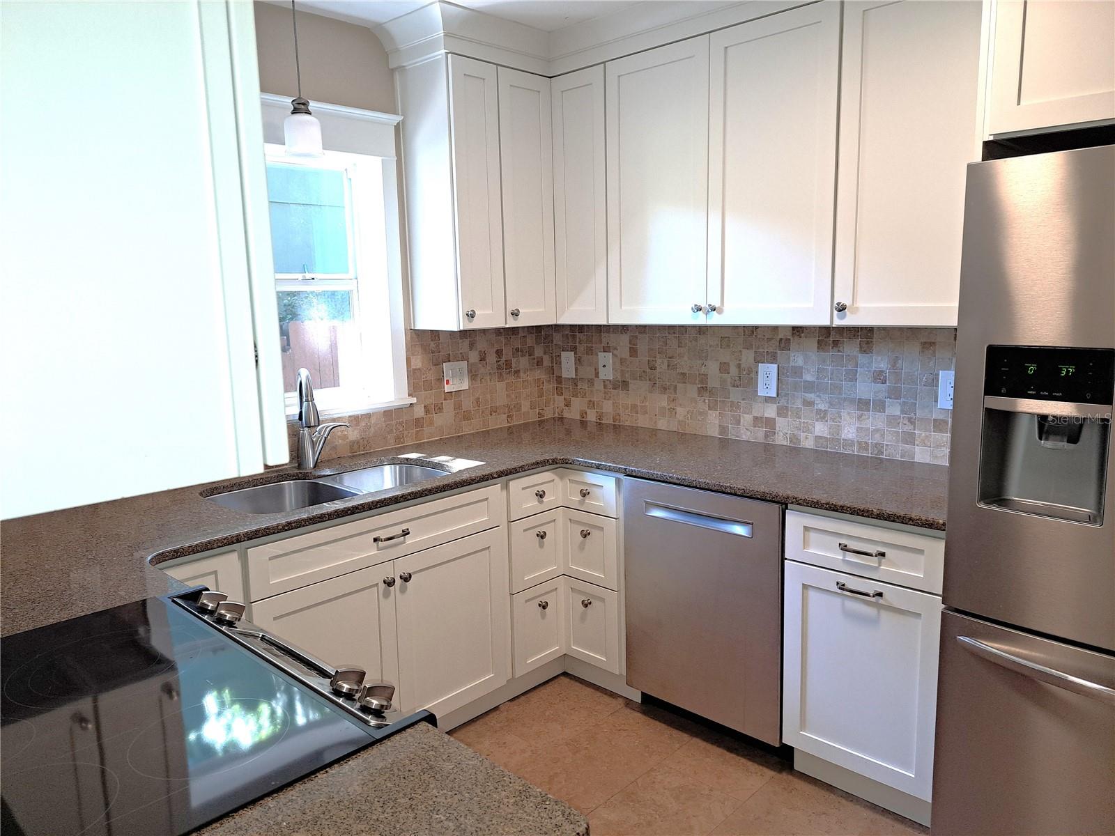 Image 14 of 50 For 1835 Edwin Boulevard