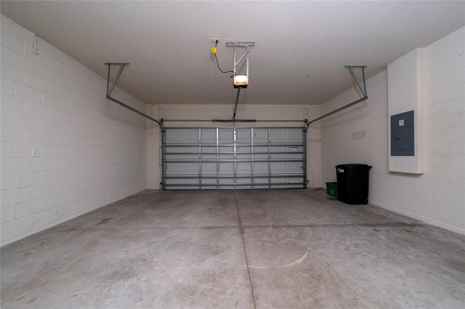 Image 36 of 43 For 247 Domus Lane