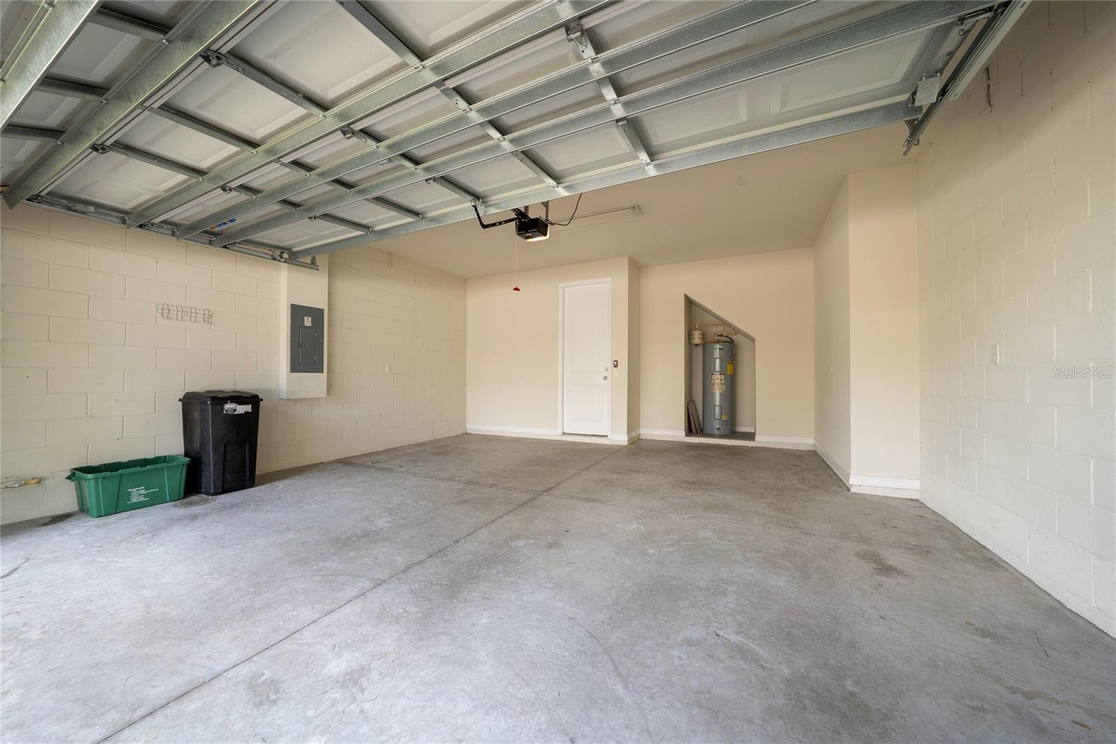 Image 37 of 43 For 247 Domus Lane