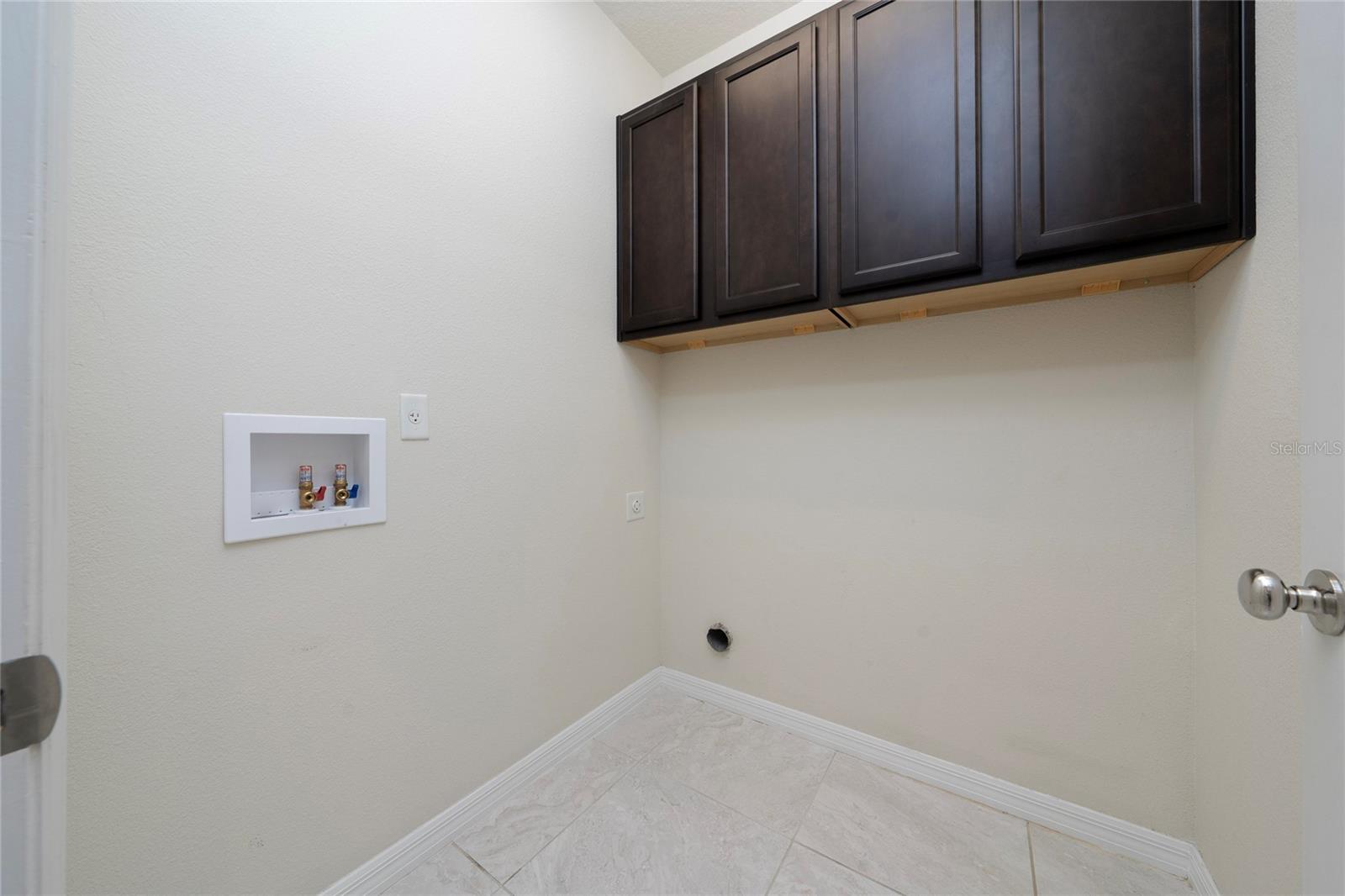 Image 38 of 43 For 247 Domus Lane