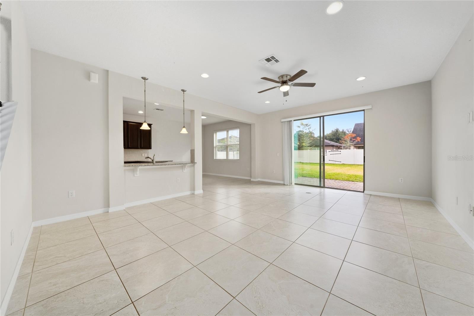 Image 6 of 43 For 247 Domus Lane