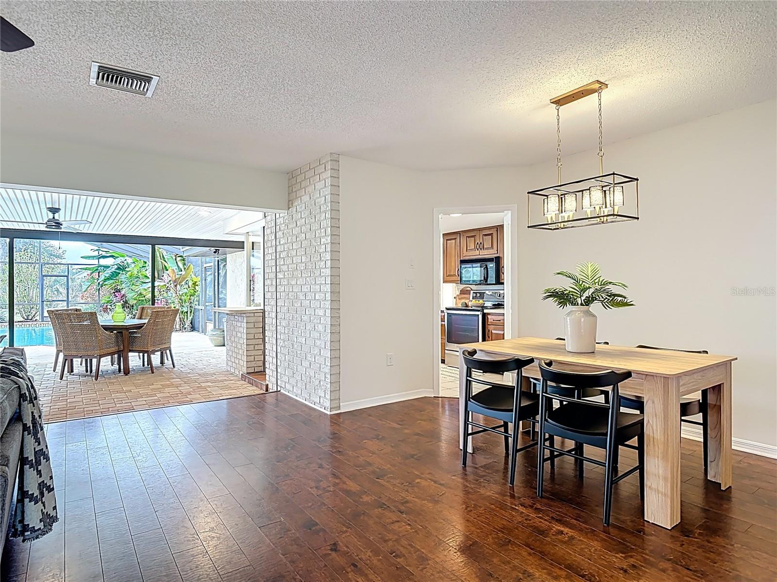 Image 11 of 40 For 1840 Sussex Drive