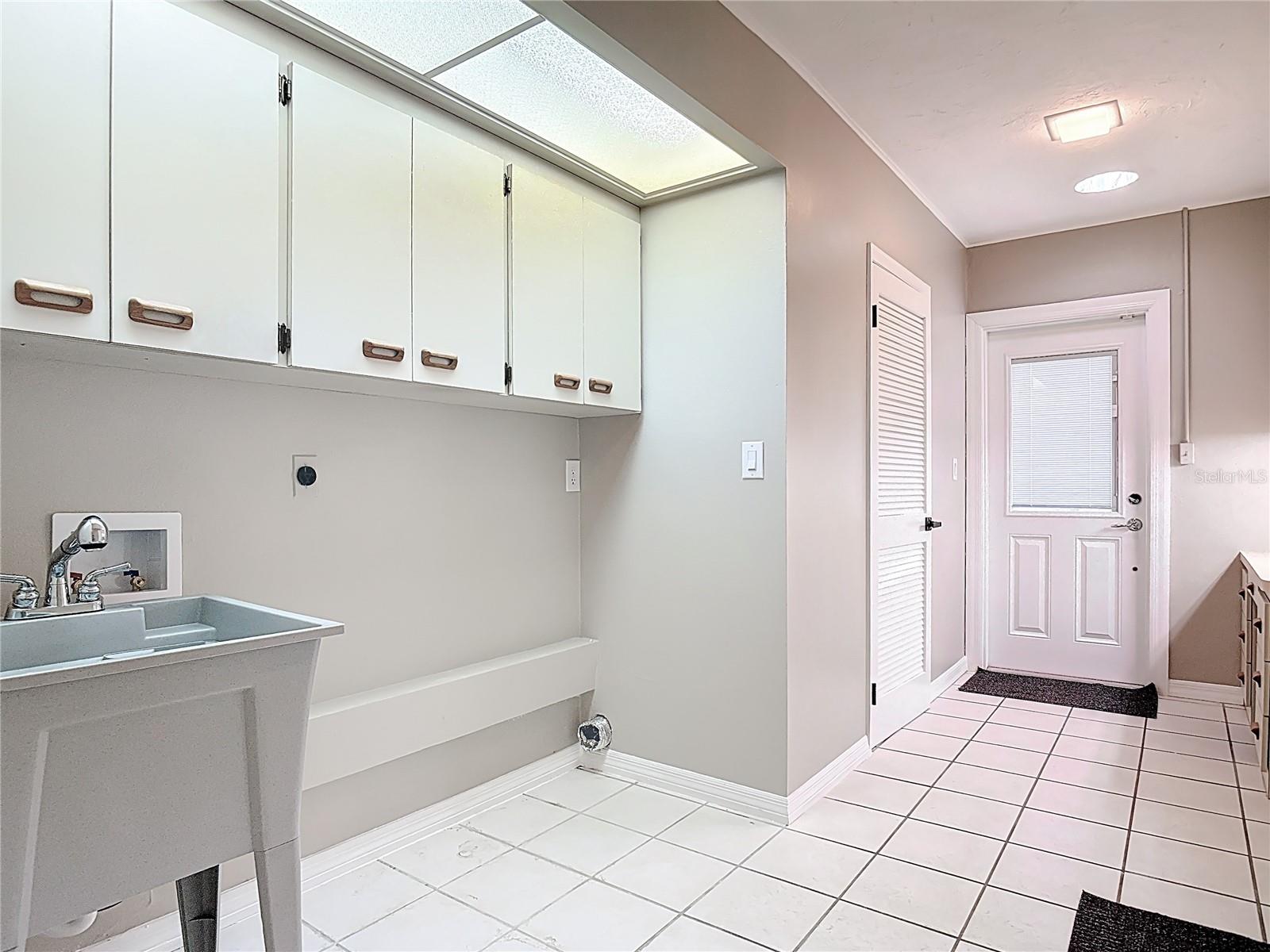 Image 25 of 40 For 1840 Sussex Drive