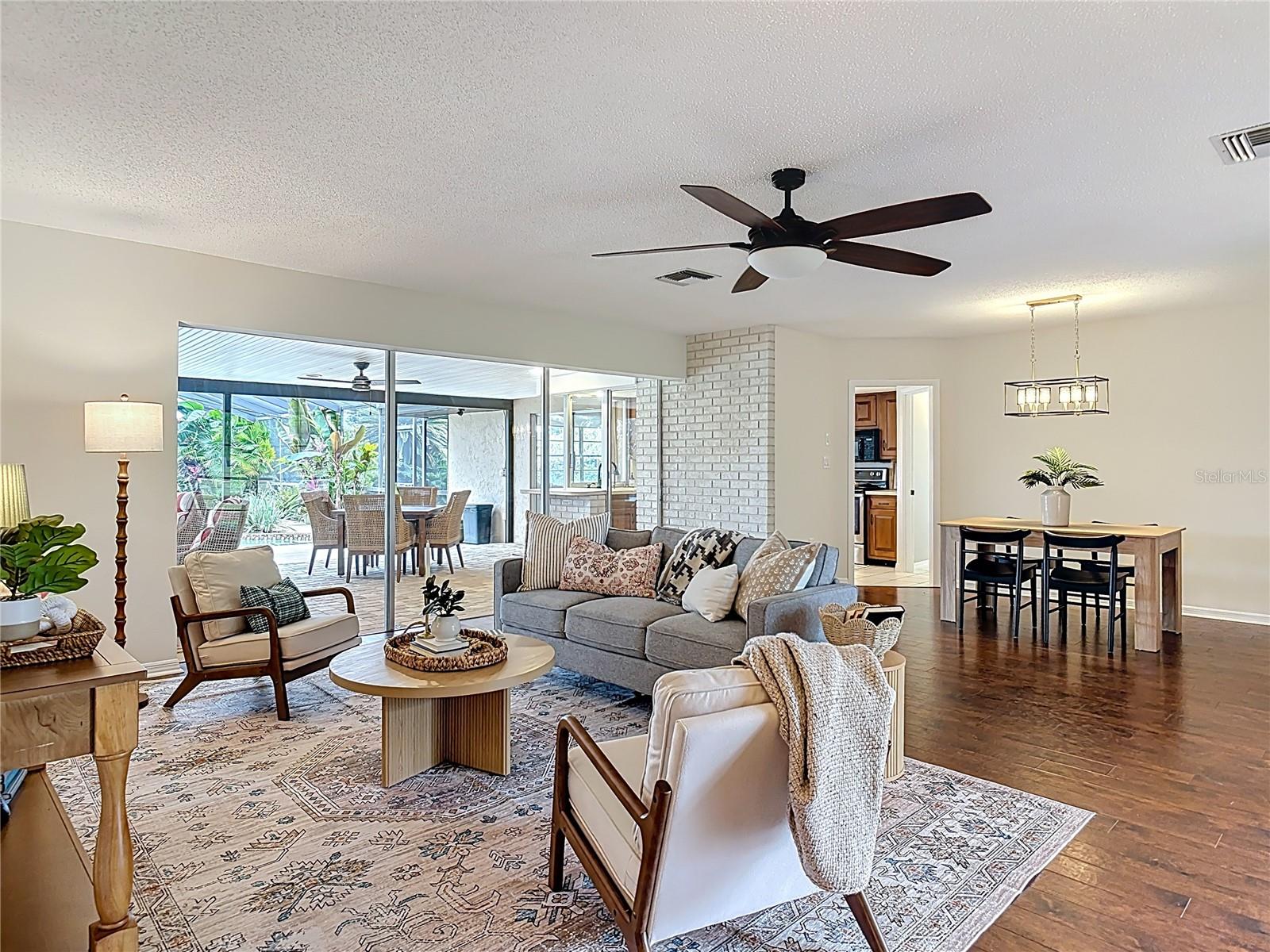 Image 8 of 40 For 1840 Sussex Drive