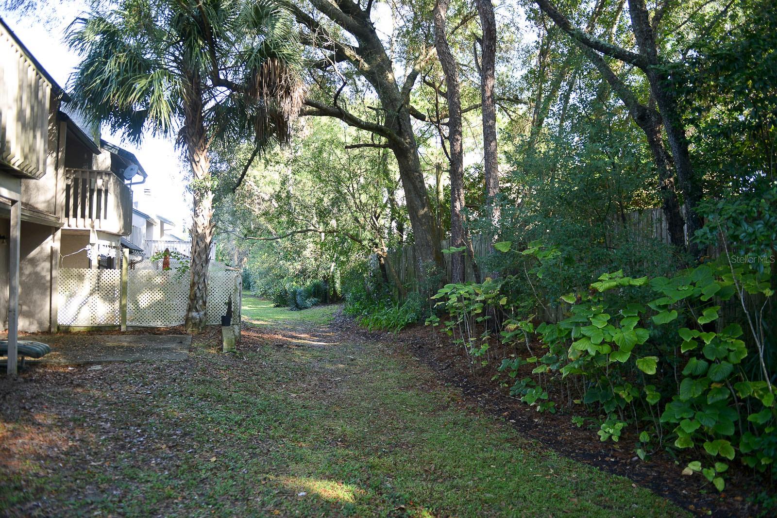 Image 17 of 21 For 117 Crown Point Cir  5l