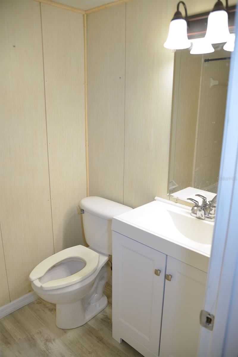 Image 7 of 21 For 117 Crown Point Cir  5l