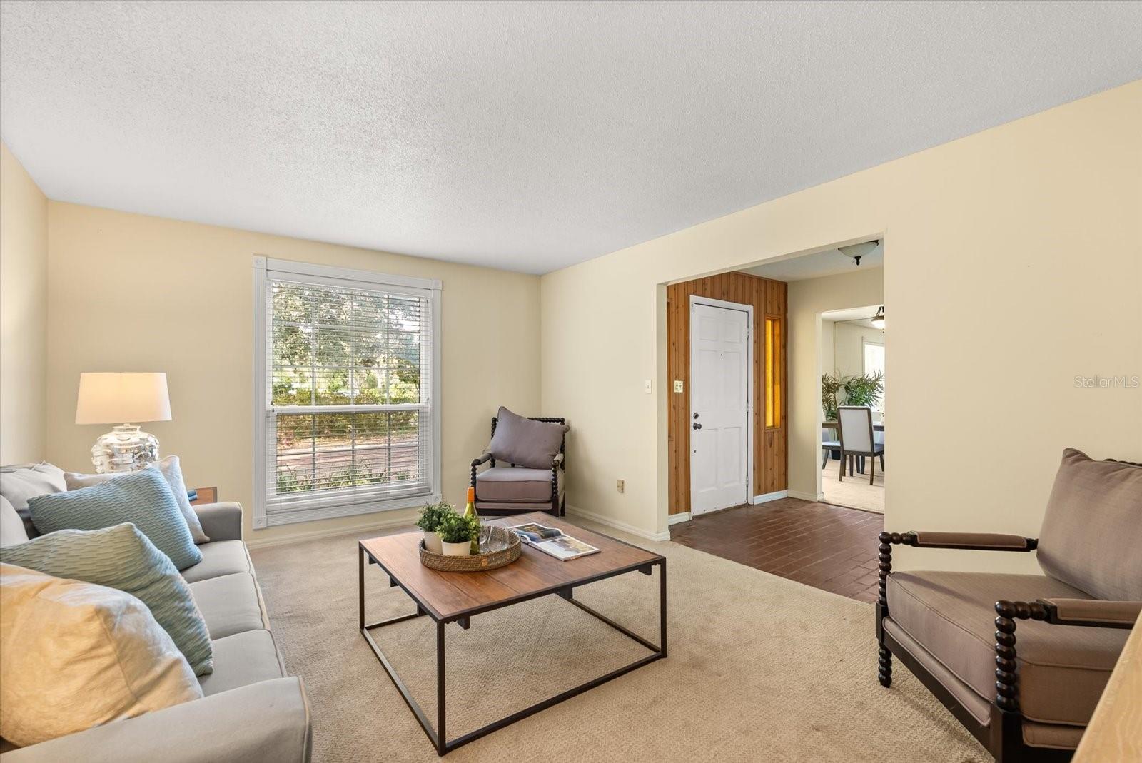 Image 11 of 43 For 536 Sir Arthur Court