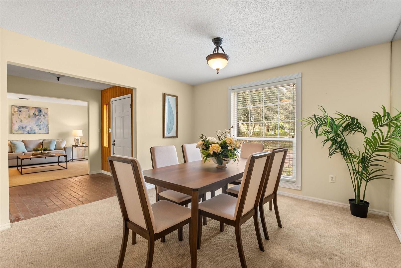 Image 12 of 43 For 536 Sir Arthur Court