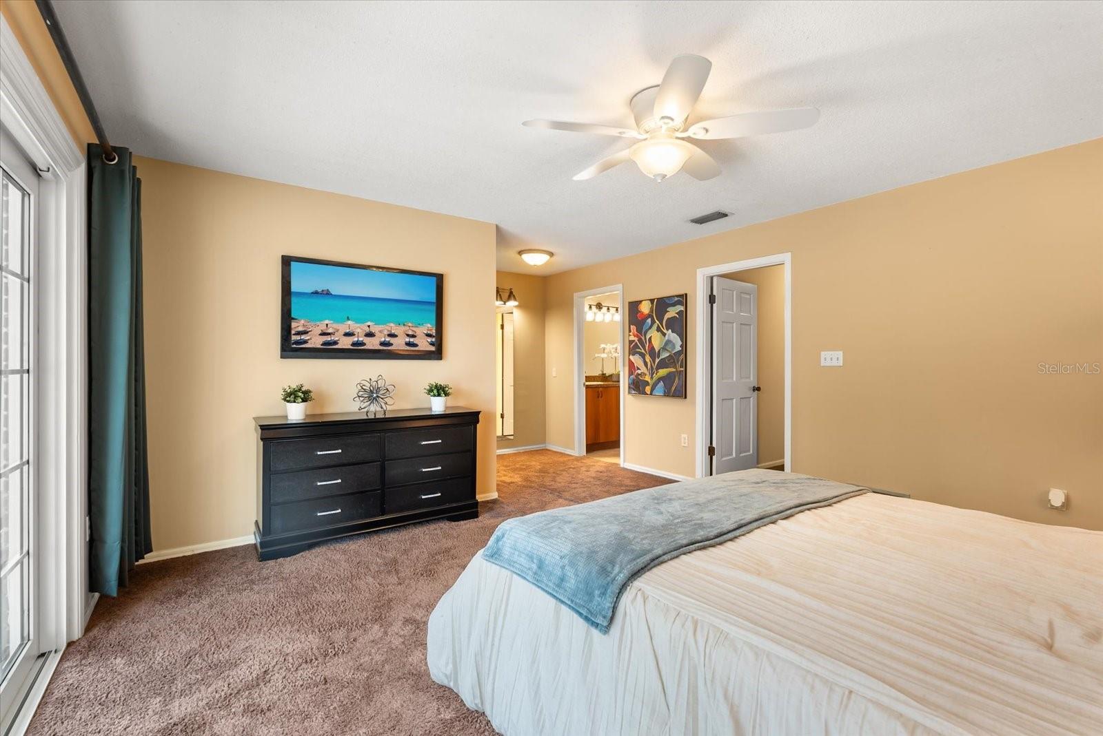 Image 17 of 43 For 536 Sir Arthur Court