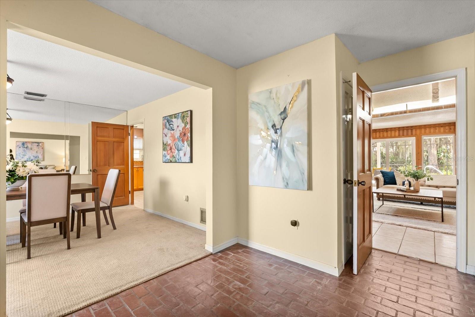 Image 34 of 43 For 536 Sir Arthur Court