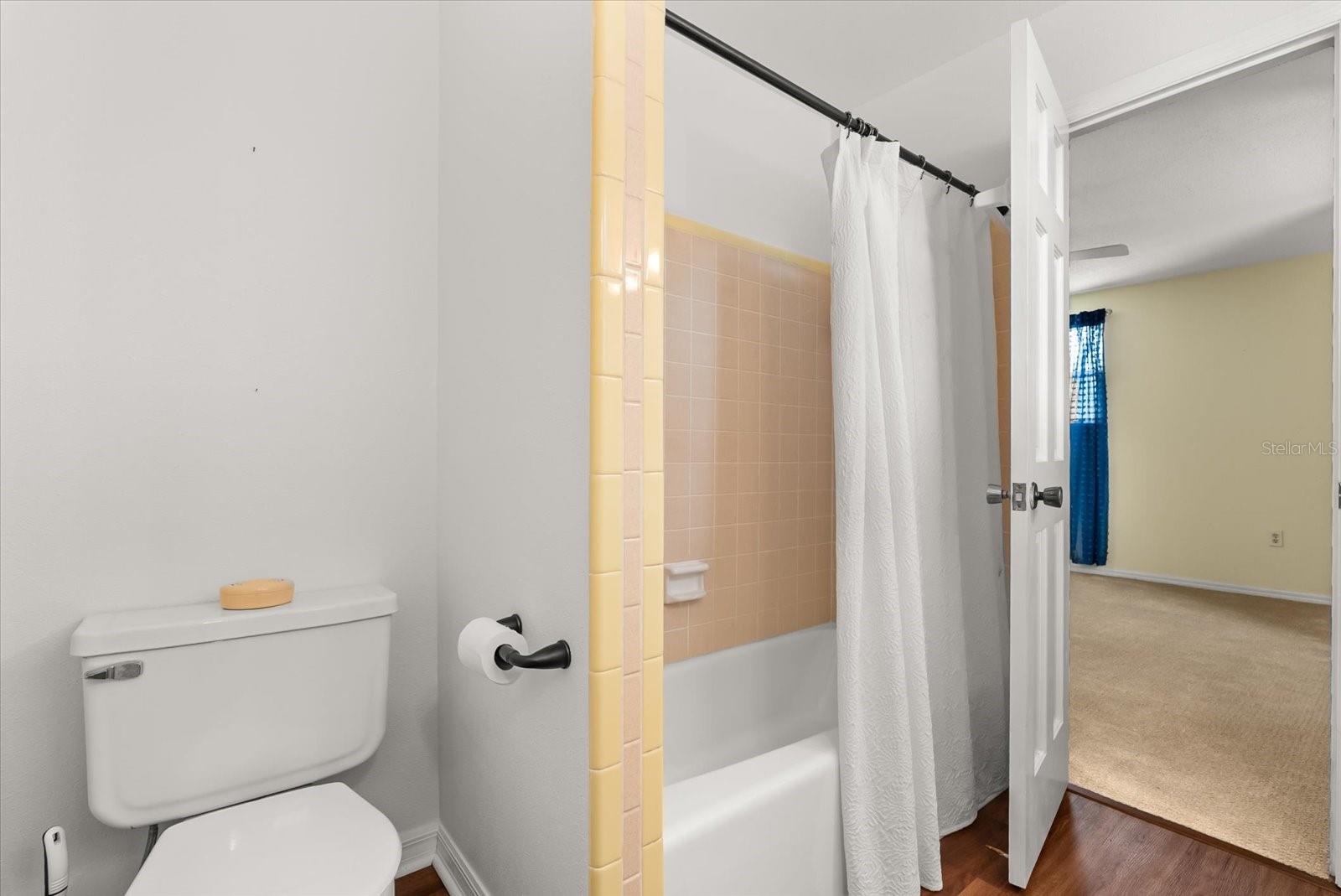 Image 38 of 43 For 536 Sir Arthur Court