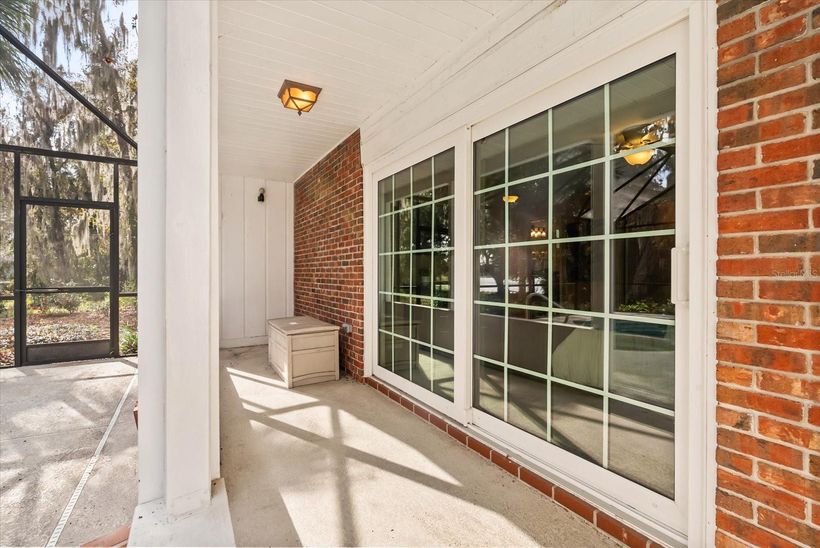 Image 42 of 43 For 536 Sir Arthur Court