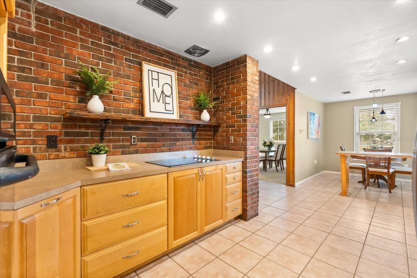 Image 9 of 43 For 536 Sir Arthur Court