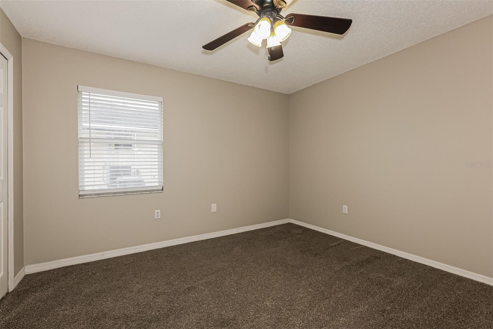 Image 16 of 21 For 7519 Floral Circle E