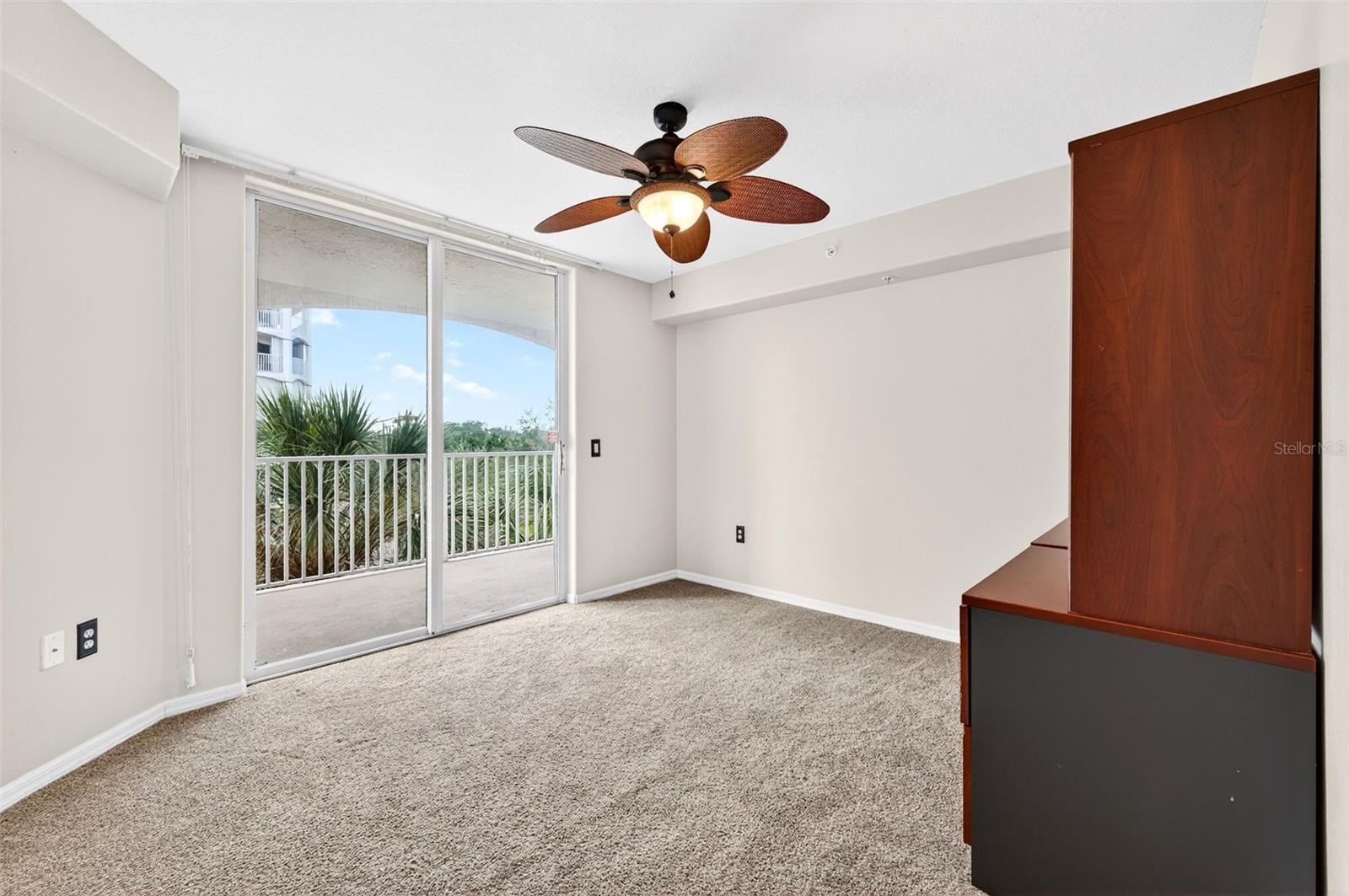 Image 30 of 52 For 821 Del Rio Way 301