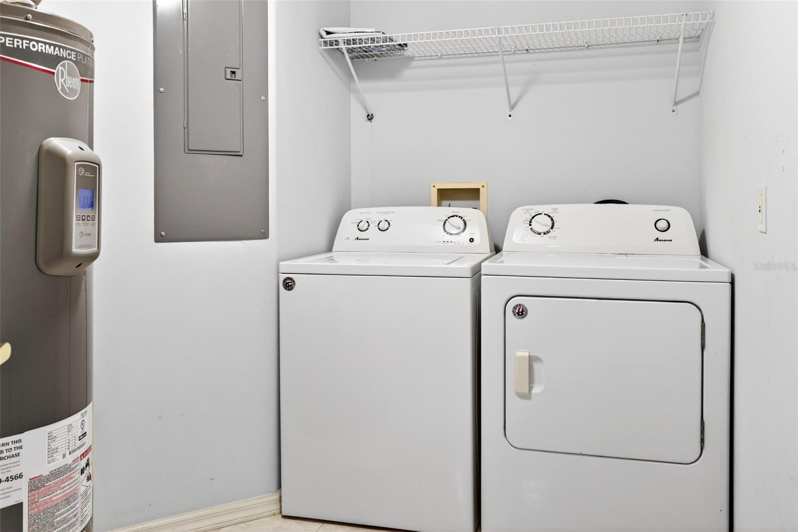 Image 33 of 52 For 821 Del Rio Way 301