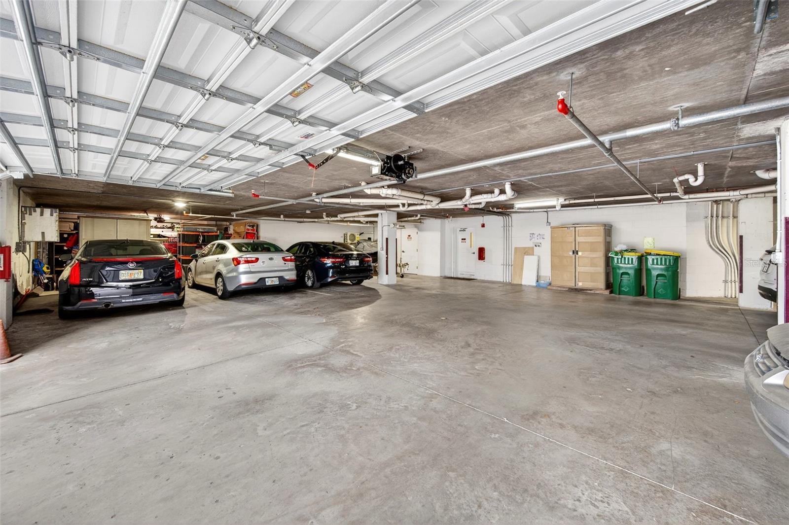 Image 36 of 52 For 821 Del Rio Way 301