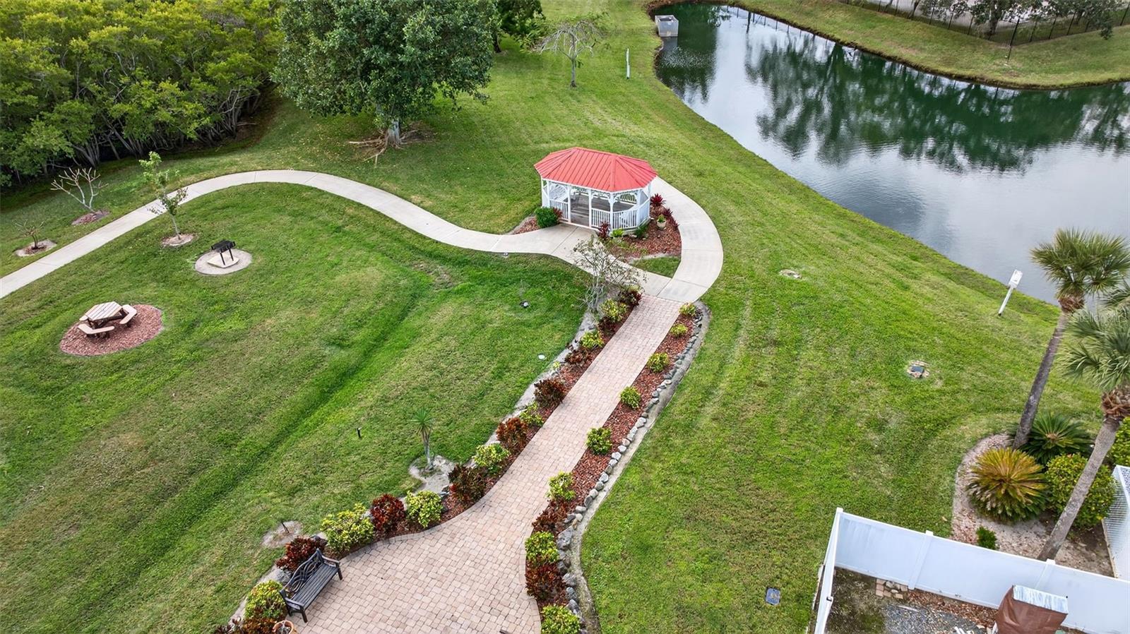 Image 37 of 52 For 821 Del Rio Way 301