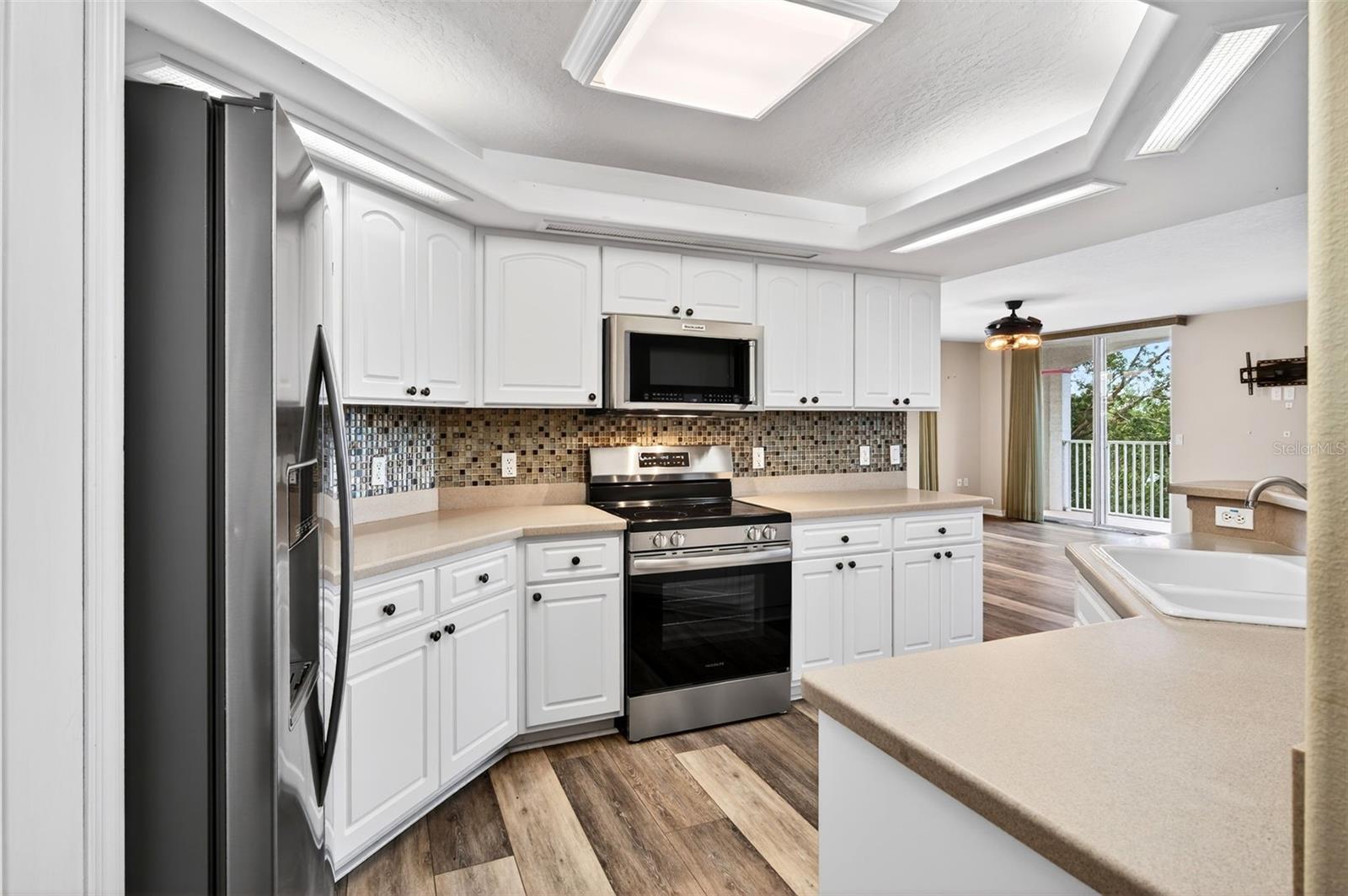 Image 4 of 52 For 821 Del Rio Way 301