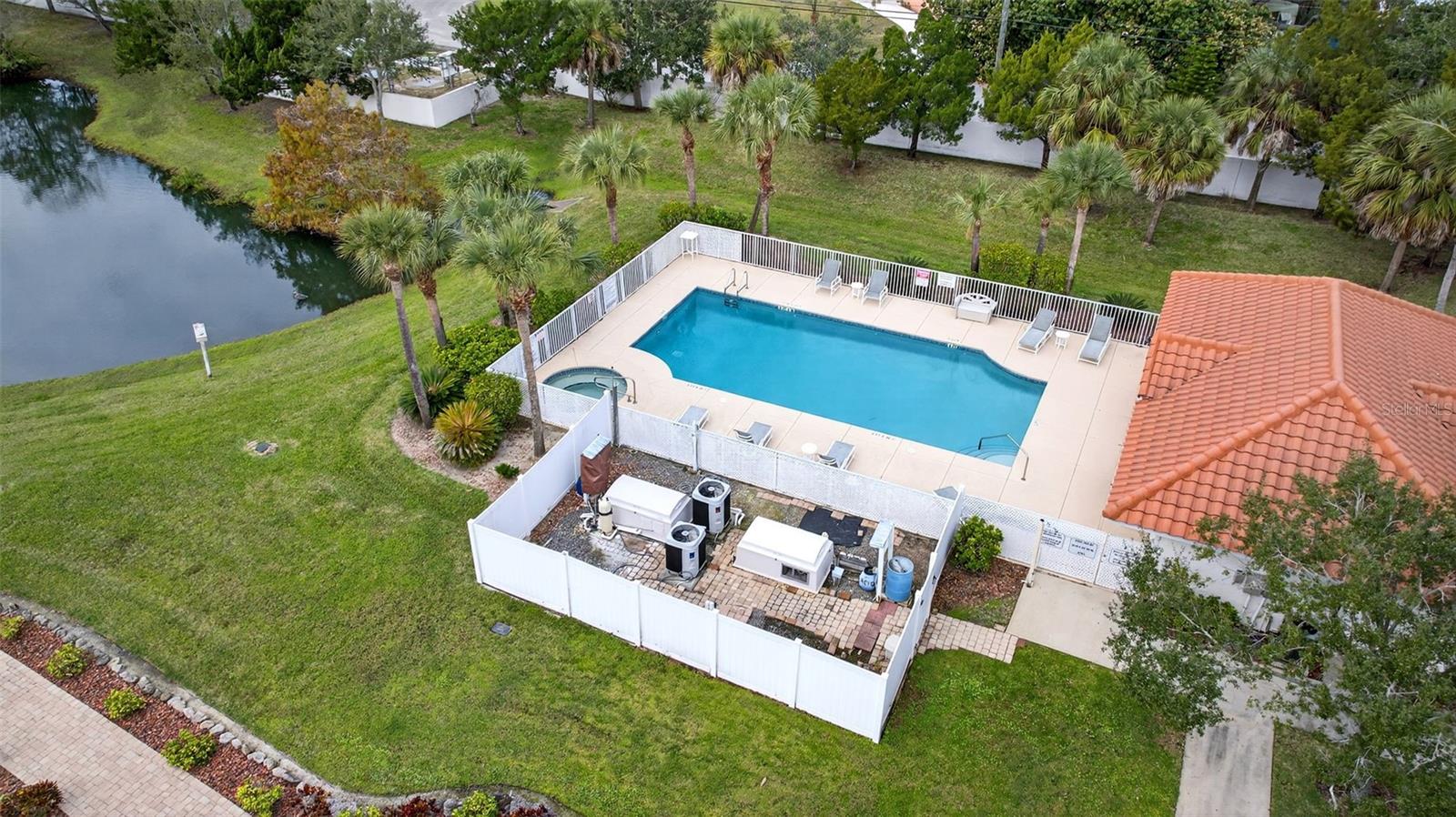 Image 41 of 52 For 821 Del Rio Way 301